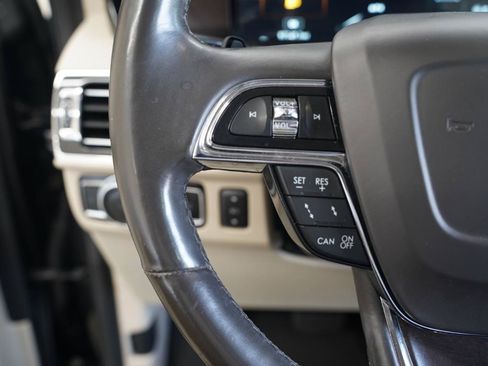 Used 2020 Lincoln Navigator Reserve w/ Luxury Package AWD/4WD image 13