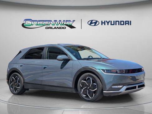 Used 2024 Hyundai Ioniq 5 SEL RWD image 2