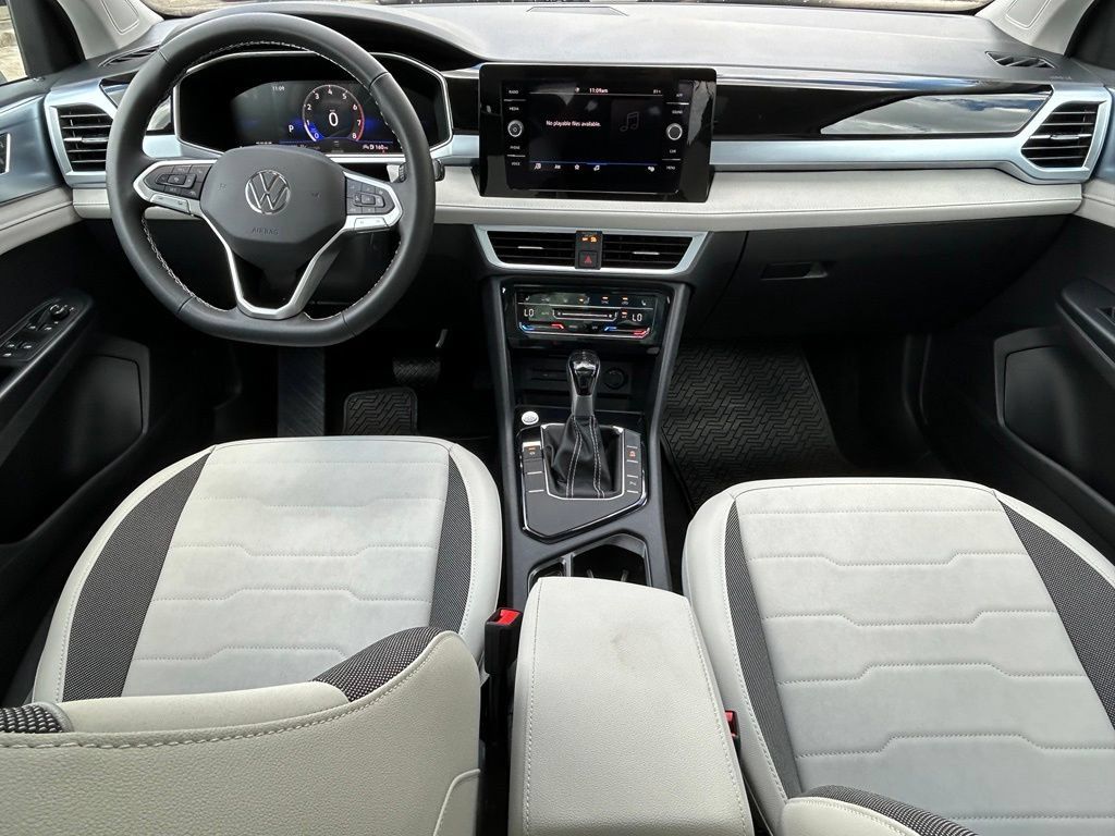 New 2026 Volkswagen Taos SE FWD image 10