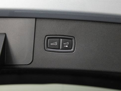 Certified 2023 Porsche Cayenne GTS AWD/4WD image 40