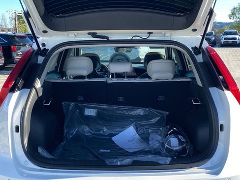 New 2026 Kia Niro EX image 20