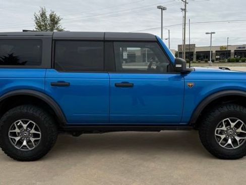 Used 2023 Ford Bronco Badlands AWD/4WD image 7