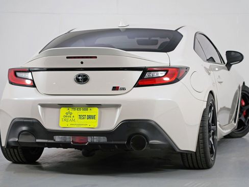 Used 2024 Toyota GR86 Premium image 5