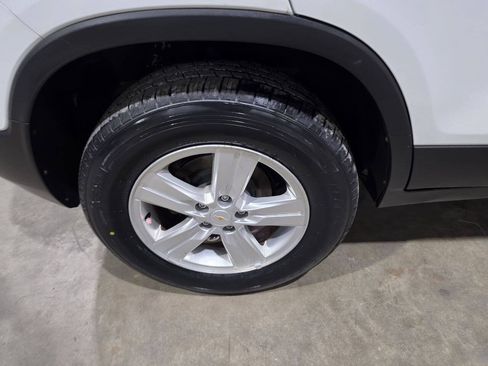 Used 2016 Chevrolet Trax LT w/ LT Convenience Package AWD/4WD image 20