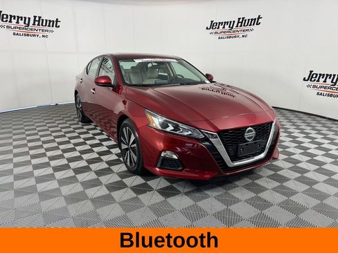 Used 2022 Nissan Altima 2.5 SV w/ SV Premium Package image 6
