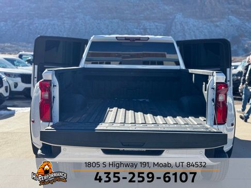 Used 2025 Chevrolet Silverado 3500 High Country w/ Technology Package image 41