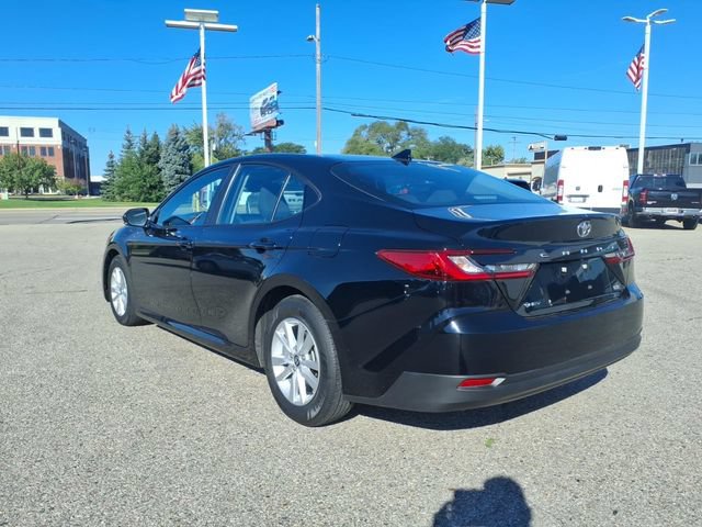 Used 2025 Toyota Camry LE FWD image 7