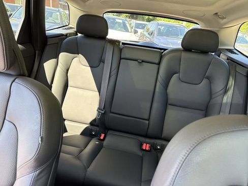 Certified 2024 Volvo XC60 B5 Plus w/ Protection Package Premier AWD/4WD image 28