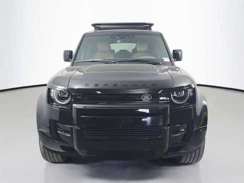 New 2026 Land Rover Defender 130 X-Dynamic SE AWD/4WD image 2