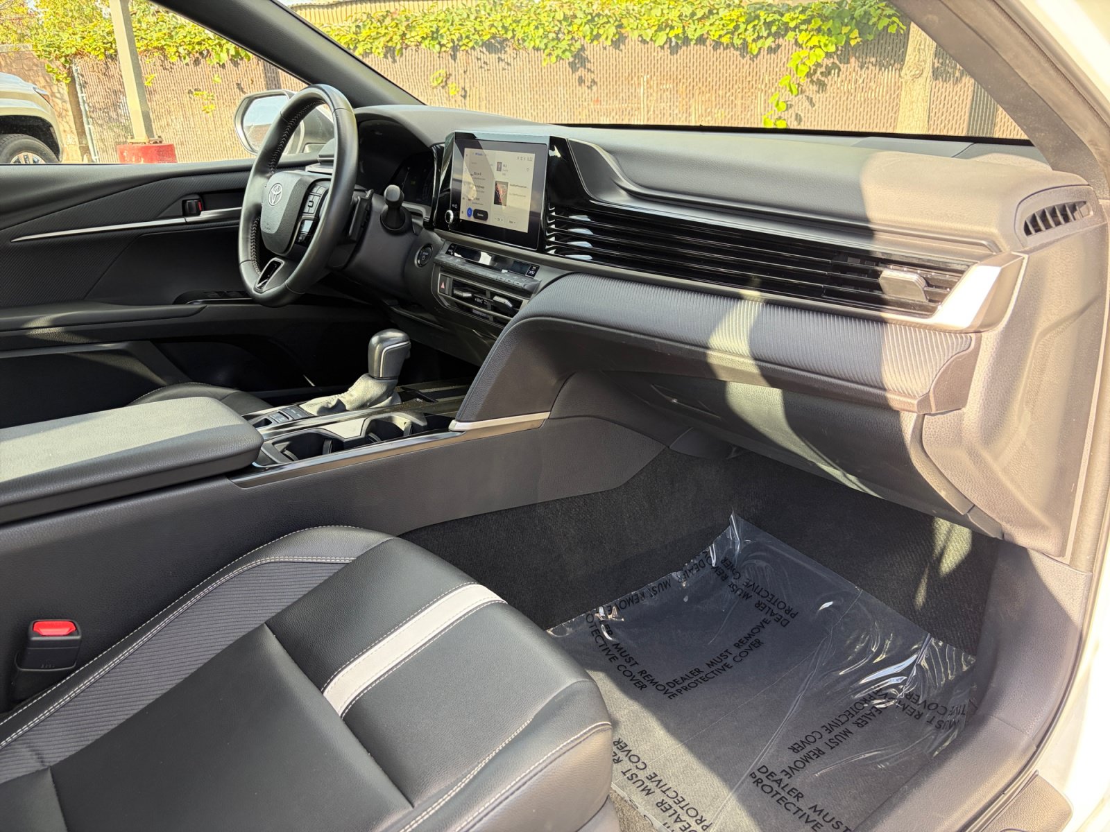 Used 2025 Toyota Camry SE FWD image 27