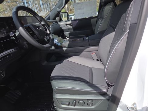 New 2026 INFINITI QX80 Autograph w/ Premium Cargo Package image 4