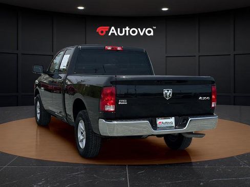 Used 2024 RAM 1500 Classic SLT AWD/4WD image 3