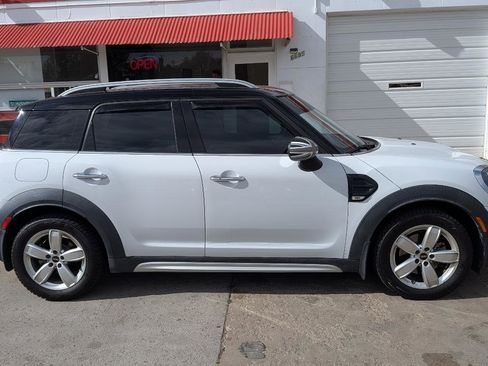 Used 2017 MINI Cooper Countryman FWD image 4