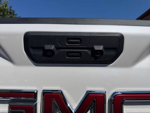 Used 2023 GMC Sierra 1500 Denali w/ Denali Reserve Package AWD/4WD image 16