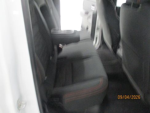 Used 2024 Nissan Frontier PRO-4X w/ Technology Package AWD/4WD image 11