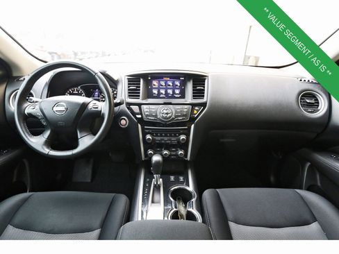 Used 2017 Nissan Pathfinder SV w/ SV Tech Package image 12