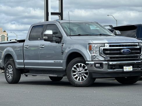 Used 2022 Ford F250 Lariat w/ Lariat Value Package image 2