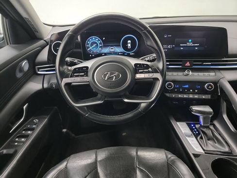 Used 2021 Hyundai Elantra Limited FWD image 16