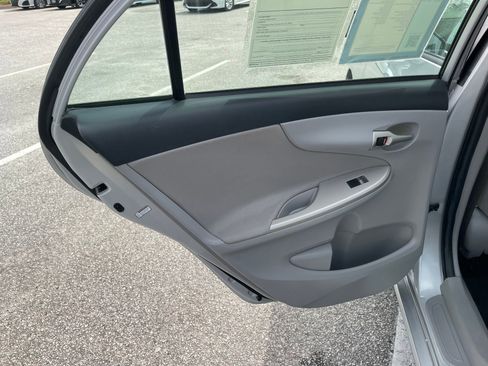 Used 2012 Toyota Corolla LE image 20