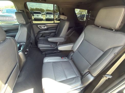 Used 2023 Chevrolet Tahoe Z71 w/ Luxury Package image 7