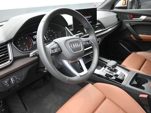 Used 2025 Audi Q5 2.0T Premium AWD/4WD image 17