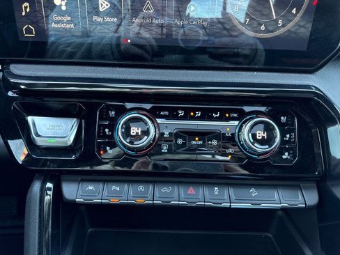 Used 2023 GMC Sierra 1500 AT4 w/ AT4 Premium Package image 26