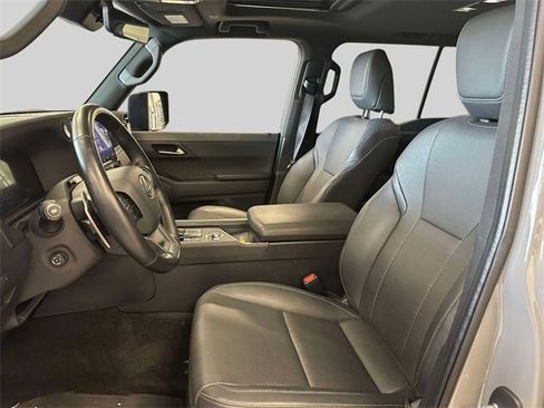 Used 2024 Lexus GX 550 image 20