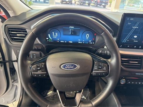 Used 2024 Ford Escape Platinum AWD/4WD image 21