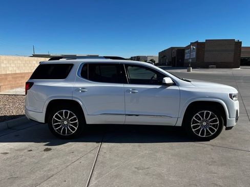 Used 2021 GMC Acadia Denali w/ Denali Technology Package image 3