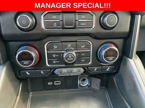 Used 2021 Chevrolet Tahoe Z71 w/ Z71 Signature Package AWD/4WD image 34