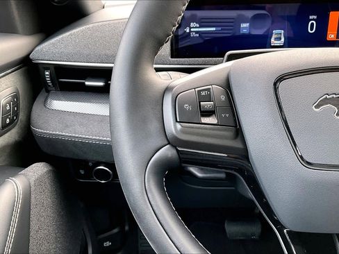 Certified 2025 Ford Mustang Mach-E GT image 23