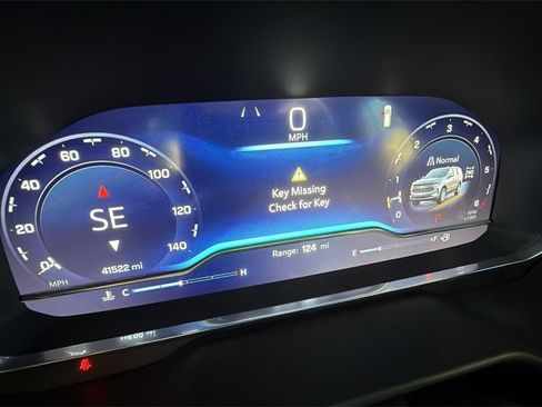 Used 2024 Chevrolet Tahoe Z71 w/ Luxury Package image 10