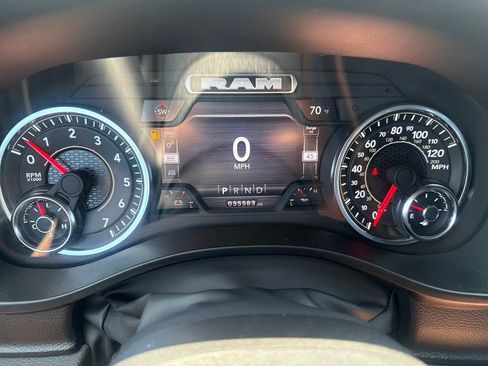Used 2023 RAM 1500 Laramie AWD/4WD image 16