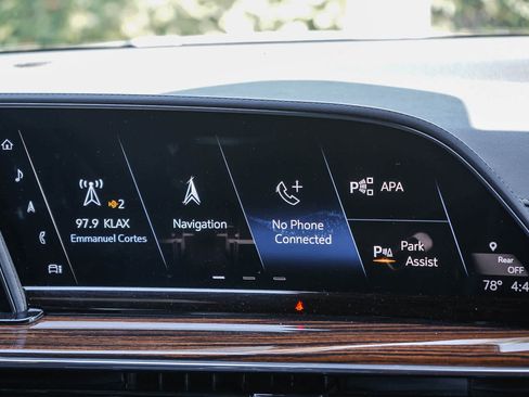 Used 2021 Cadillac Escalade Premium Luxury AWD/4WD image 14