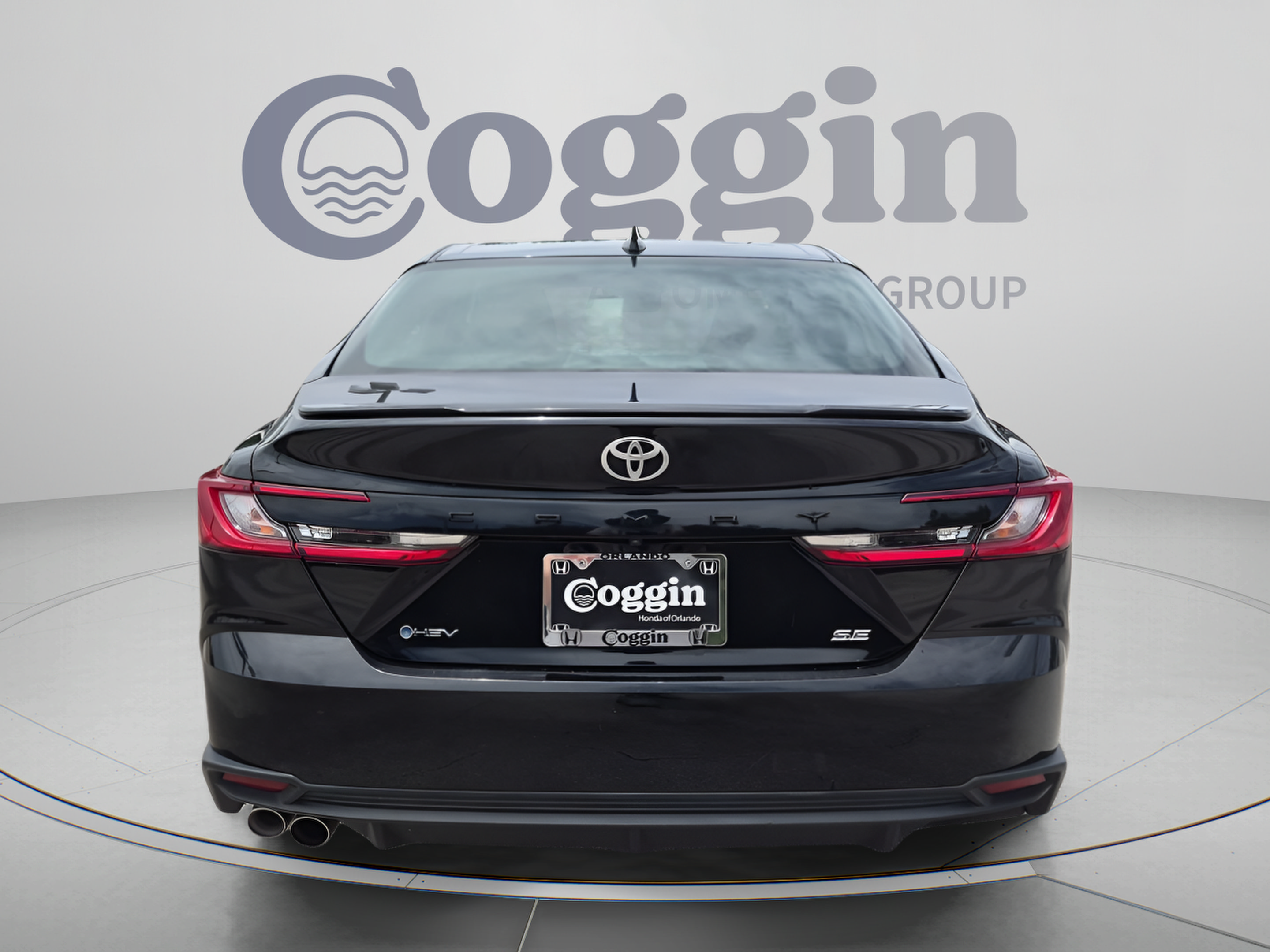 Used 2025 Toyota Camry SE FWD image 5