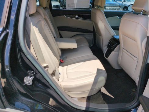 Used 2017 Lincoln MKX Select w/ Select Plus Package FWD image 39