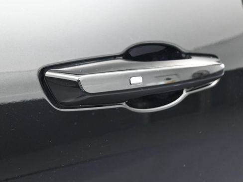 Used 2026 Chevrolet Equinox LT FWD image 36