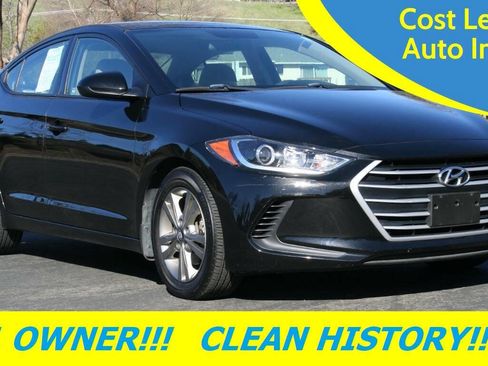 Used 2017 Hyundai Elantra SE image 1