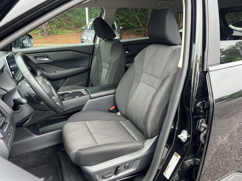 Used 2024 Nissan Rogue SV AWD/4WD image 15