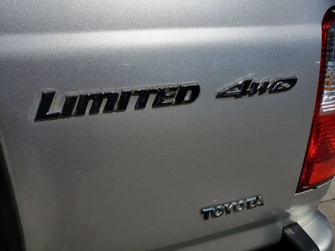 Used 2001 Toyota 4Runner Limited AWD/4WD image 14