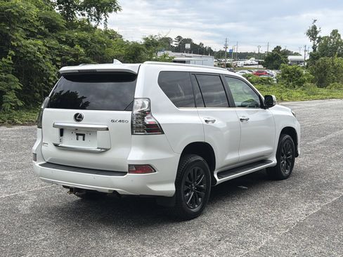 Used 2020 Lexus GX 460 Premium w/ Premium Package AWD/4WD image 2