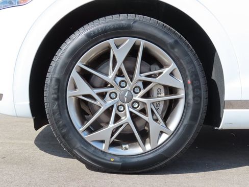 Used 2025 Genesis GV70 2.5T AWD/4WD image 12