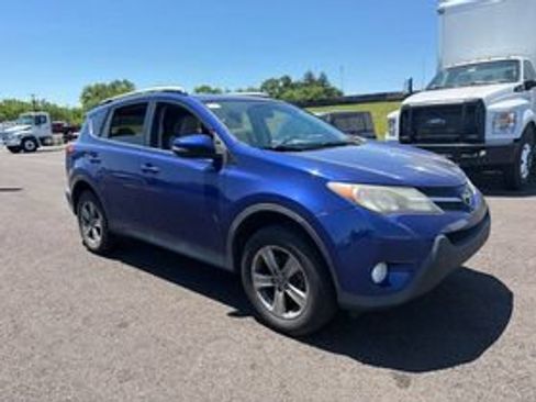 Used 2015 Toyota RAV4 XLE AWD/4WD image 3