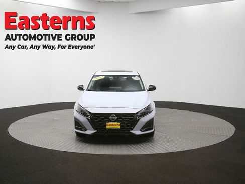 Used 2023 Nissan Altima 2.5 SR w/ SR Premium Package image 52