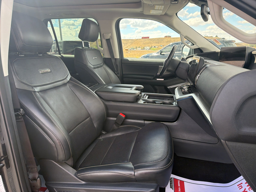 Used 2025 Ford Expedition Max Platinum AWD/4WD image 16