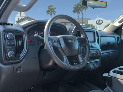 Used 2024 Chevrolet Silverado 1500 Custom Trail Boss w/ Turbomax Blackout Package AWD/4WD image 12