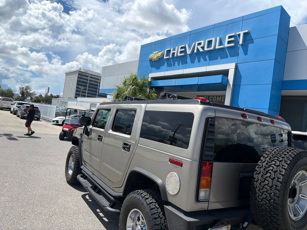Used 2003 HUMMER H2 w/ Preferred Equipment Group AWD/4WD image 5