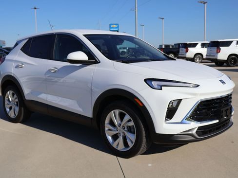 Used 2025 Buick Encore GX Preferred FWD image 4