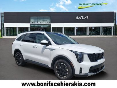 Certified 2025 Kia Sorento S w/ Panoramic Sunroof Package