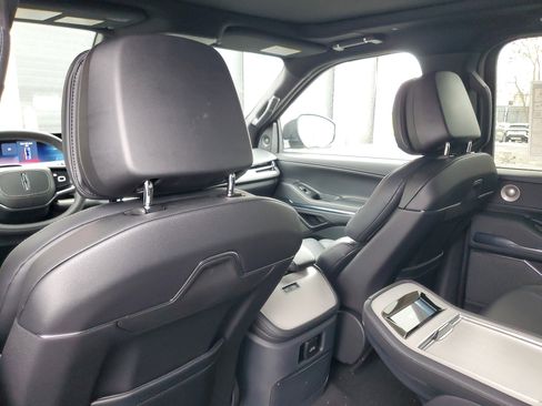 New 2025 Lincoln Navigator L Reserve image 28